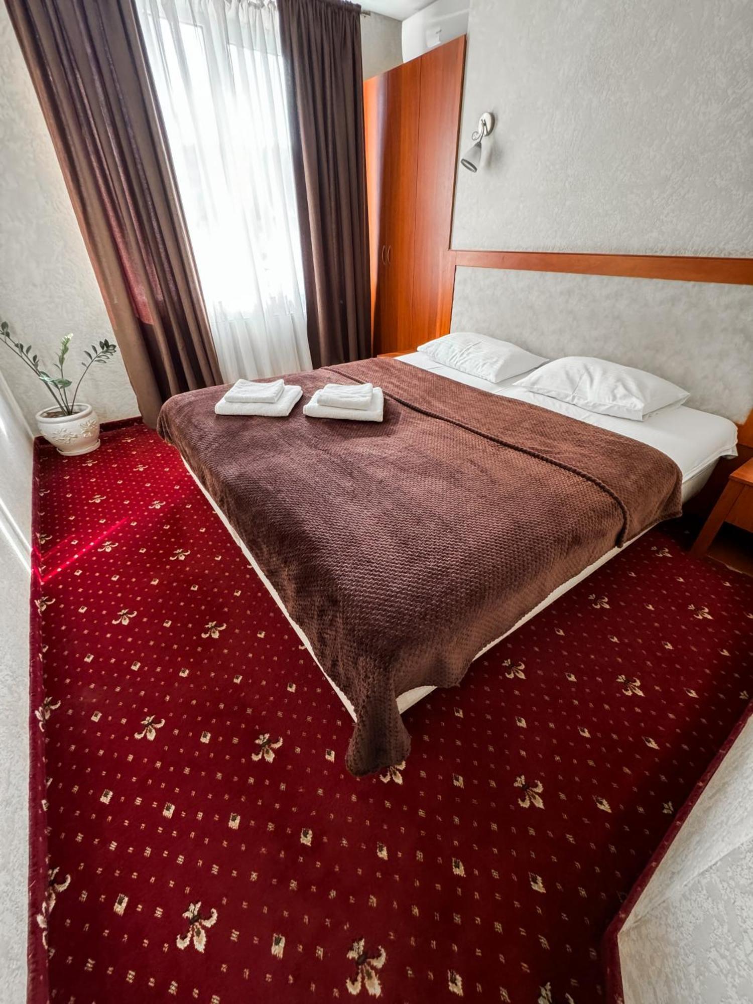 Apartments Deluxe Ivano-Frankivsk Exterior photo