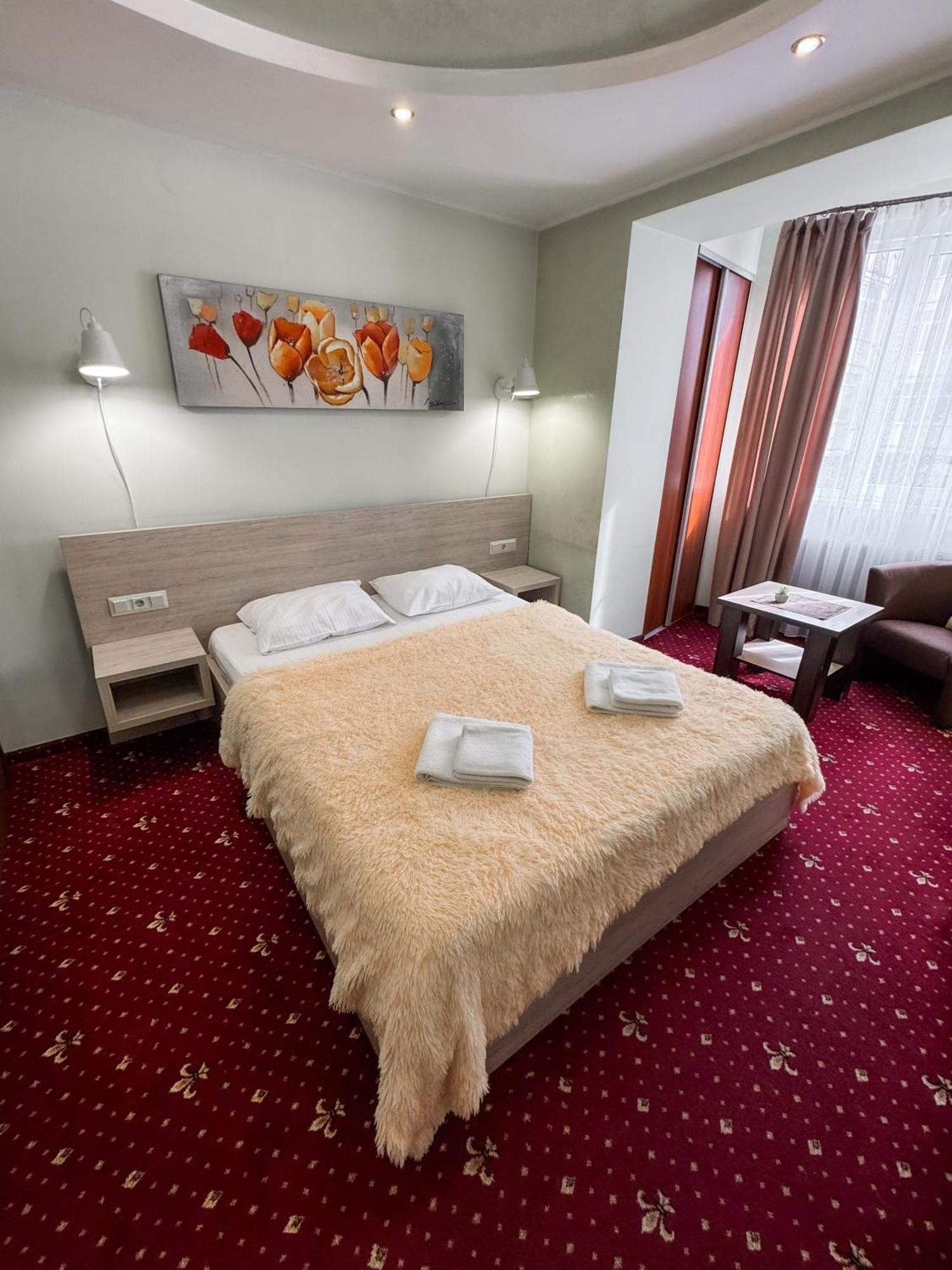 Apartments Deluxe Ivano-Frankivsk Exterior photo