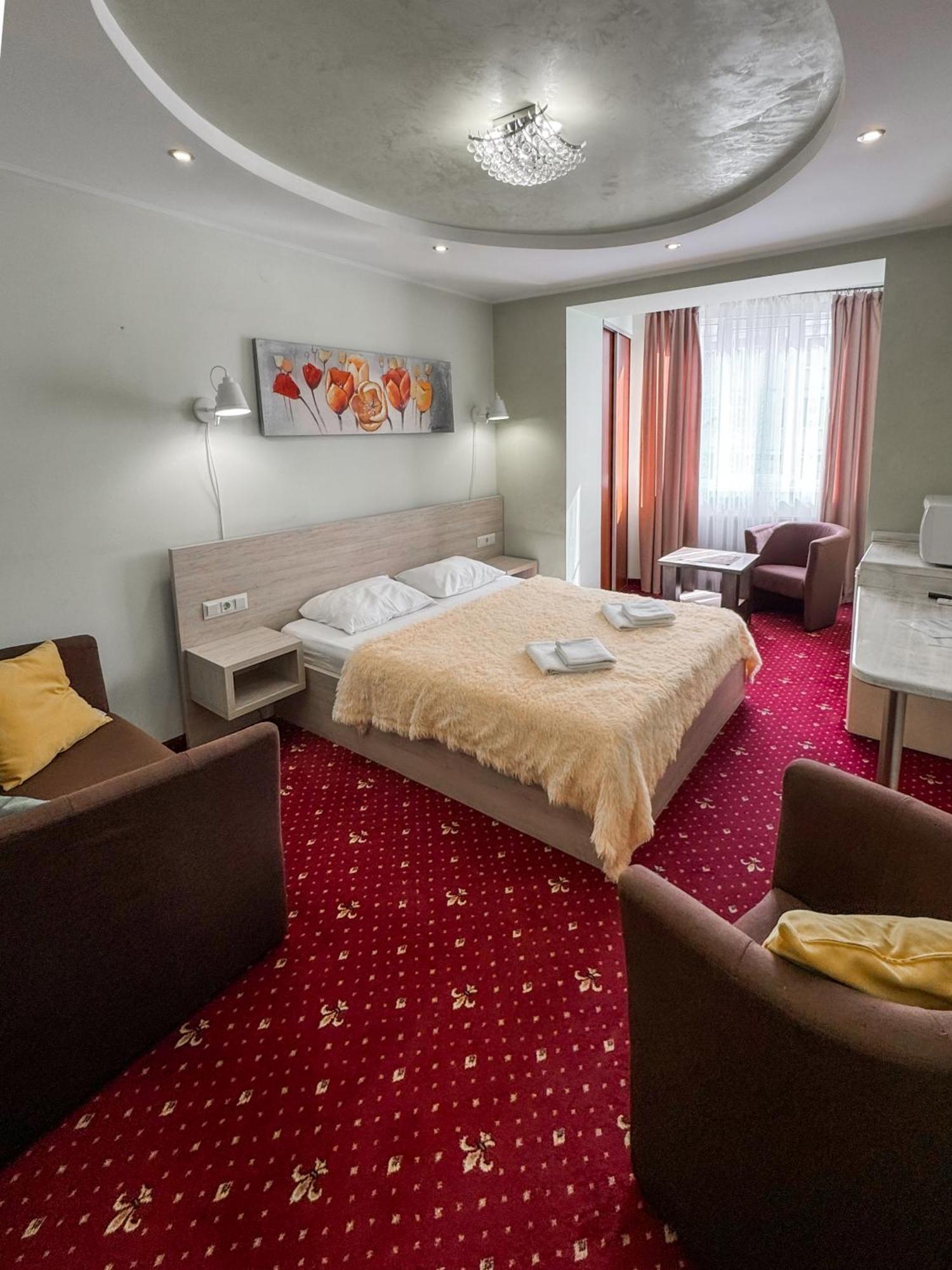 Apartments Deluxe Ivano-Frankivsk Exterior photo